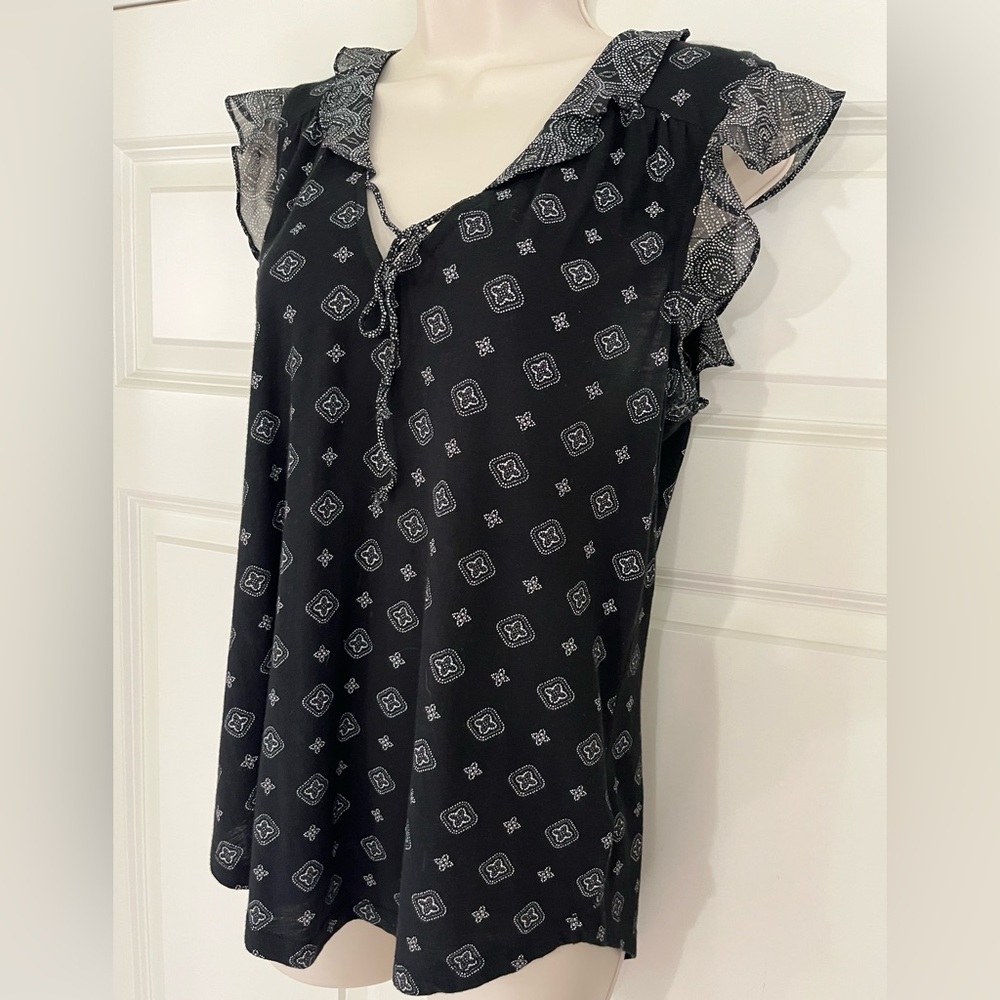 Lucky Brand Mixed Media Black & White Flutter Sleeve Blouse Size Medium - Picture 5 of 15